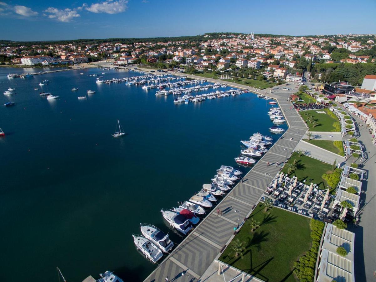 Apartman Bijeca - Медулин Екстериор снимка